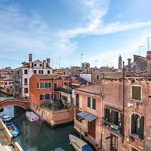 Dimora Sant'andrea Canal View Apartamento